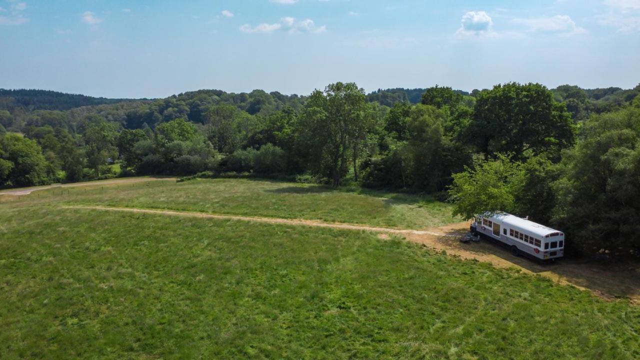 American School Bus Retreat With Hot Tub In Sussex Meadow Uckfield Exteriör bild